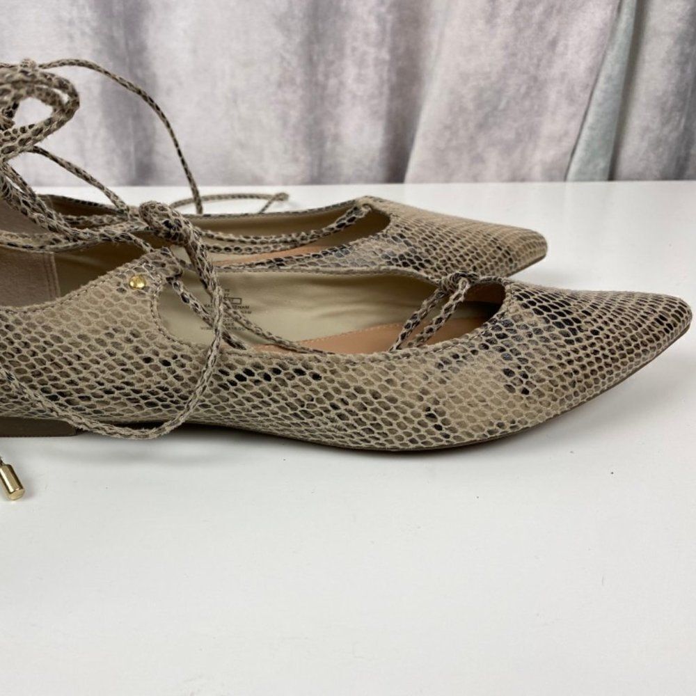 OLD NAVY LACE UP SNAKESKIN FLATS SIZE 10 EUC - Picture 4 of 7